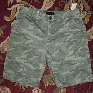 NWT // Aeropostale Classic Short // Camo